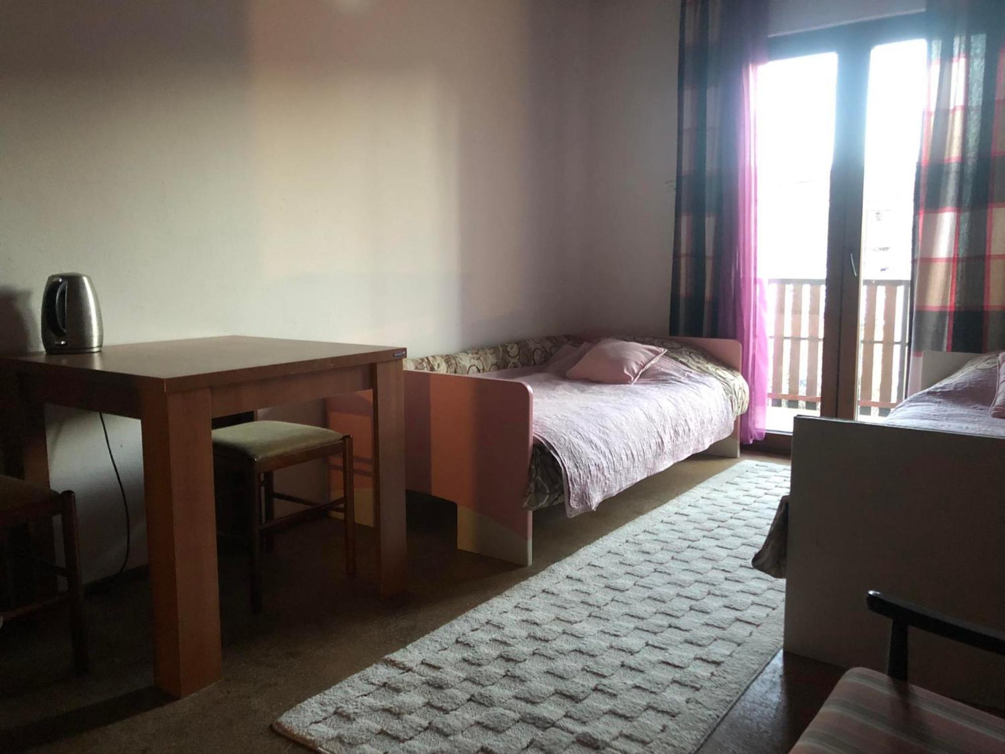 Old Town House Apartment Niksic ภายนอก รูปภาพ